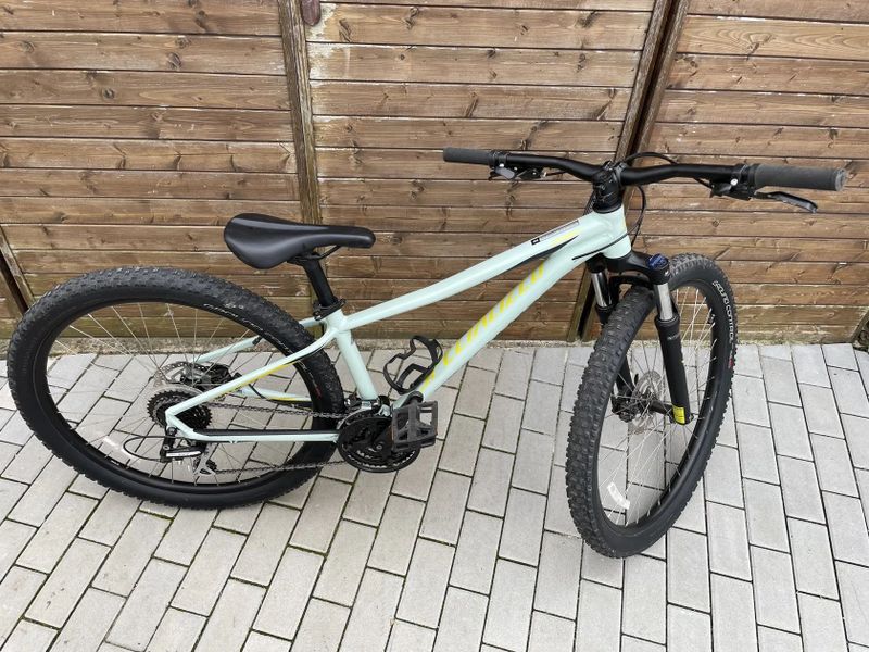 Prodám horské kolo Specialized Pitch 27.5, vel. S, super stav