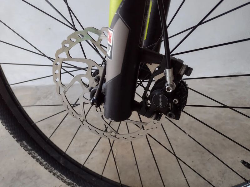 KARBONOVÉ ALL-MOUNTAIN KOLO, VÁHA POD 12 KG, DRUHÁ SADA KOL A PNEU