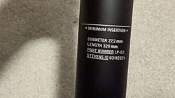 Sedlovka Stevens průměr 27,2 mm, délka 320 mm, z nového kola