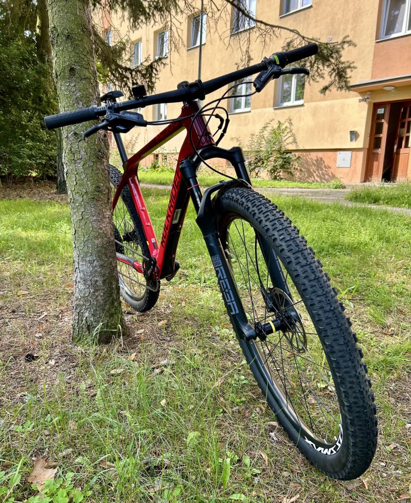 Horské kolo Rockrider XC900; nájezd jen cca 100 km