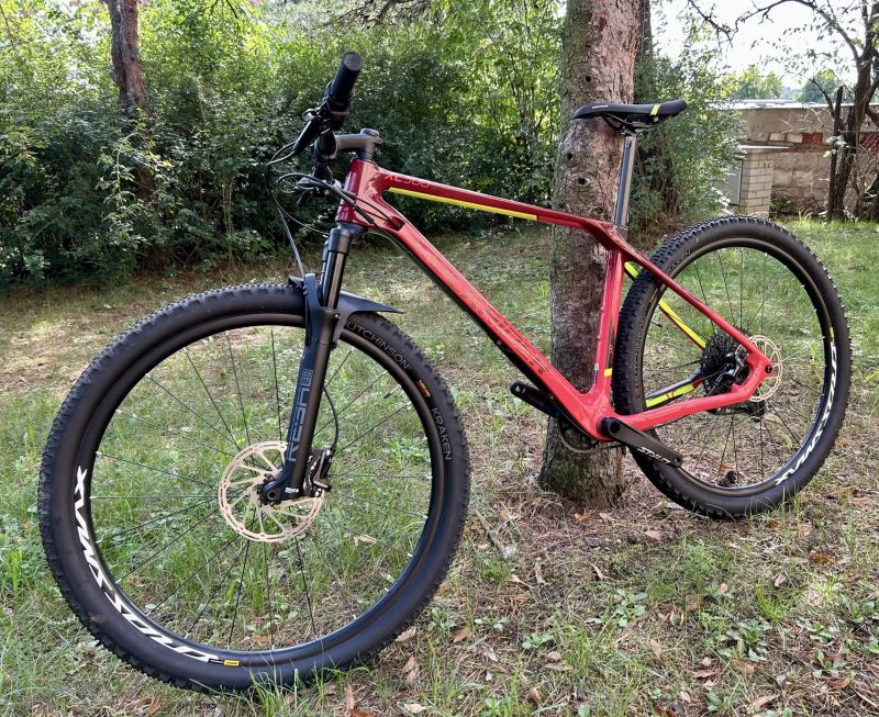 Horské kolo Rockrider XC900; nájezd jen cca 100 km