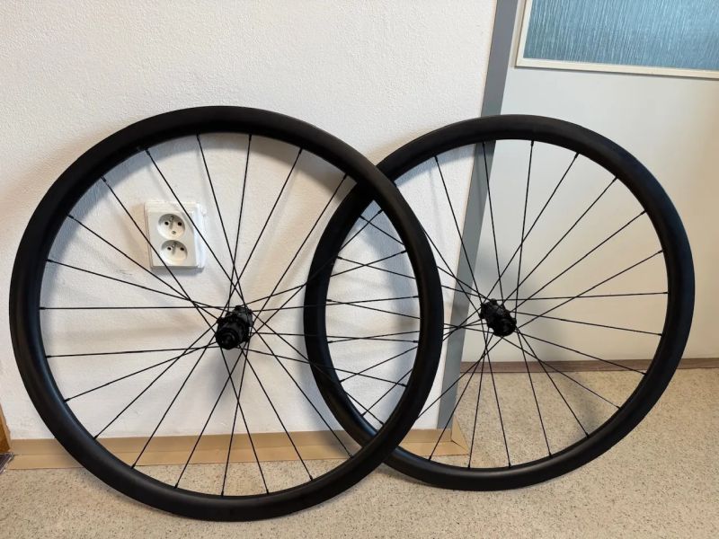 Light Bicycle Newmen Sapim CX Ray - 1360g
