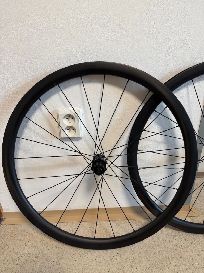 Light Bicycle Newmen Sapim CX Ray - 1360g