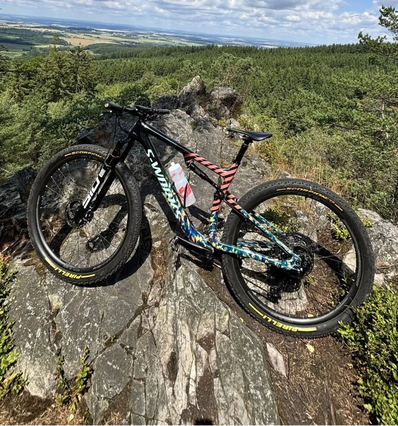 S-Works Epic L - Karbon kola DT Swiss 240, SID Ultimate, XT
