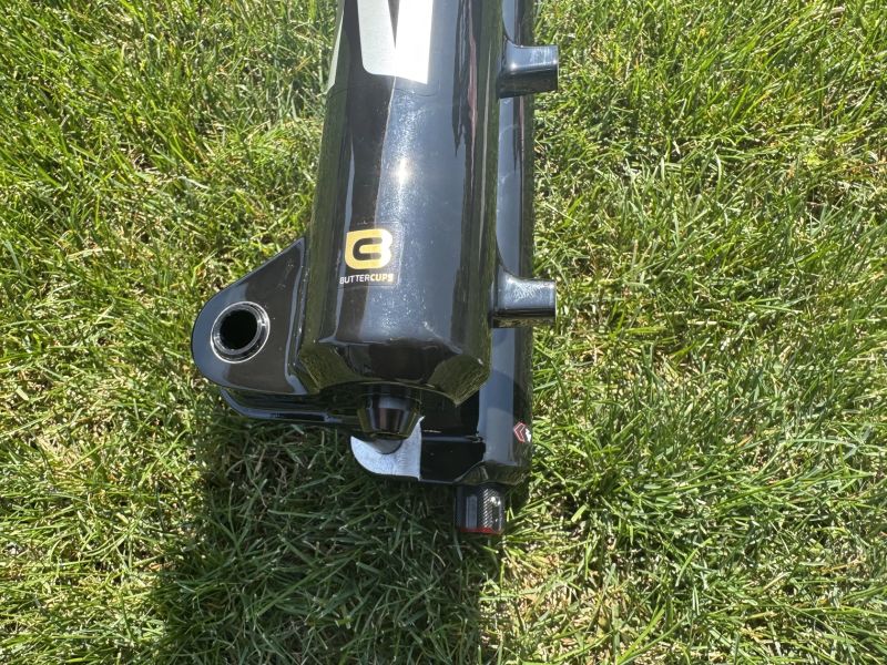 vidlice Rock Shox ZEB Ultimate Charger 3 RC2 w/ButterCup 29" 160mm