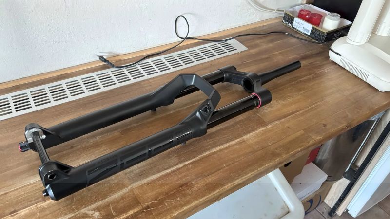 RockShox Zeb Select+ NOVÁ