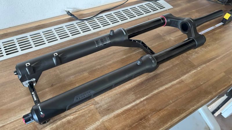 RockShox Zeb Select+ NOVÁ