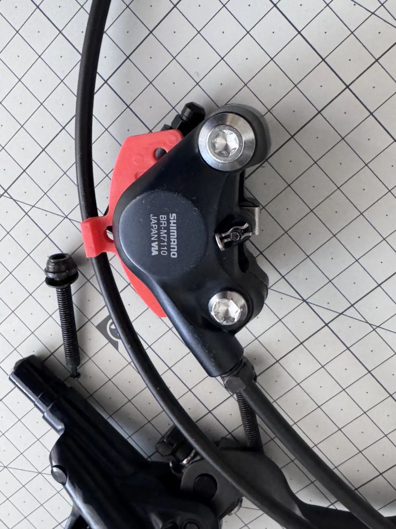 Shimano SLX zadní brzda M7110, sundaná z nového kola
