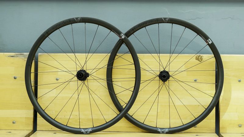 Veloman Terbium / Karbon gravel kola