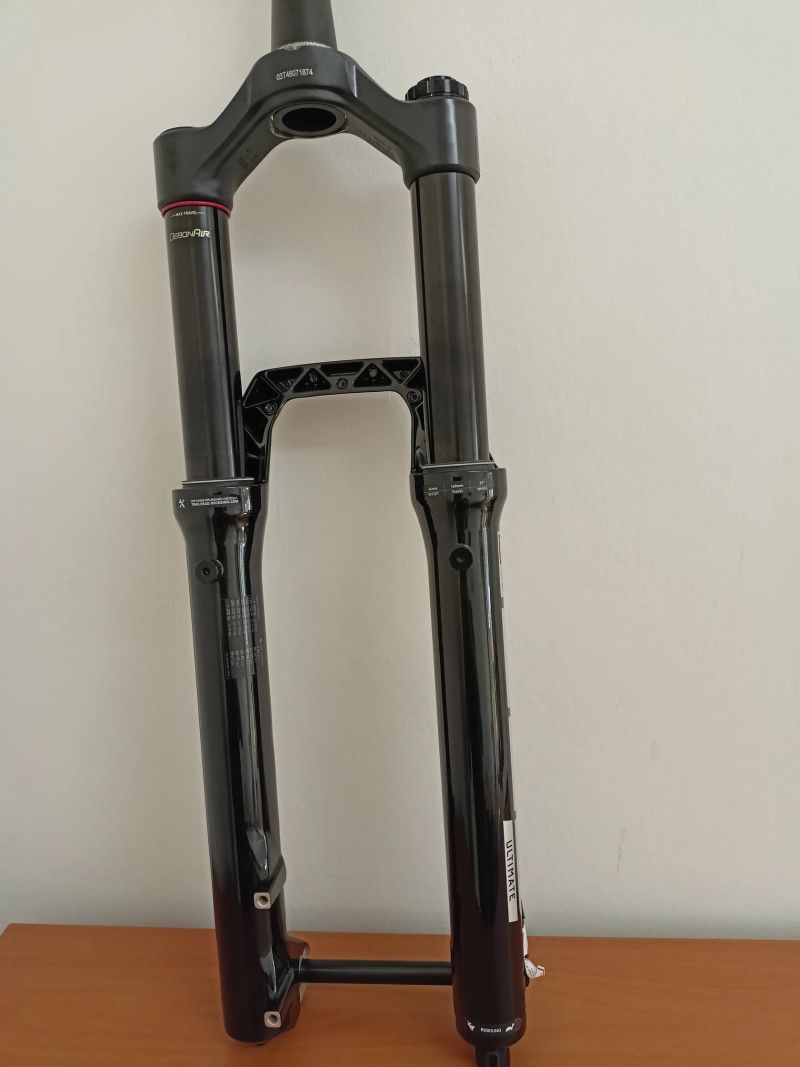ROCK SHOX ZEB Ultimate Charger3 160 mm 29“