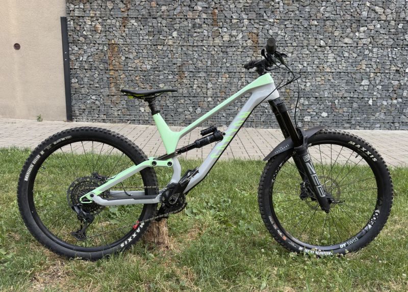 Canyon Torque CF 7 (model 2021, velikost L)