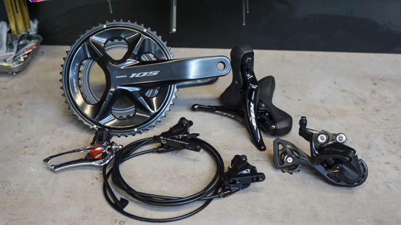 Sada Shimano 105 R7100. /kliky 175mm