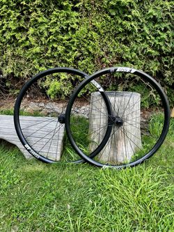 NOVÁ Zapletená kola DT Swiss 30mm - náboje DT Swiss 350