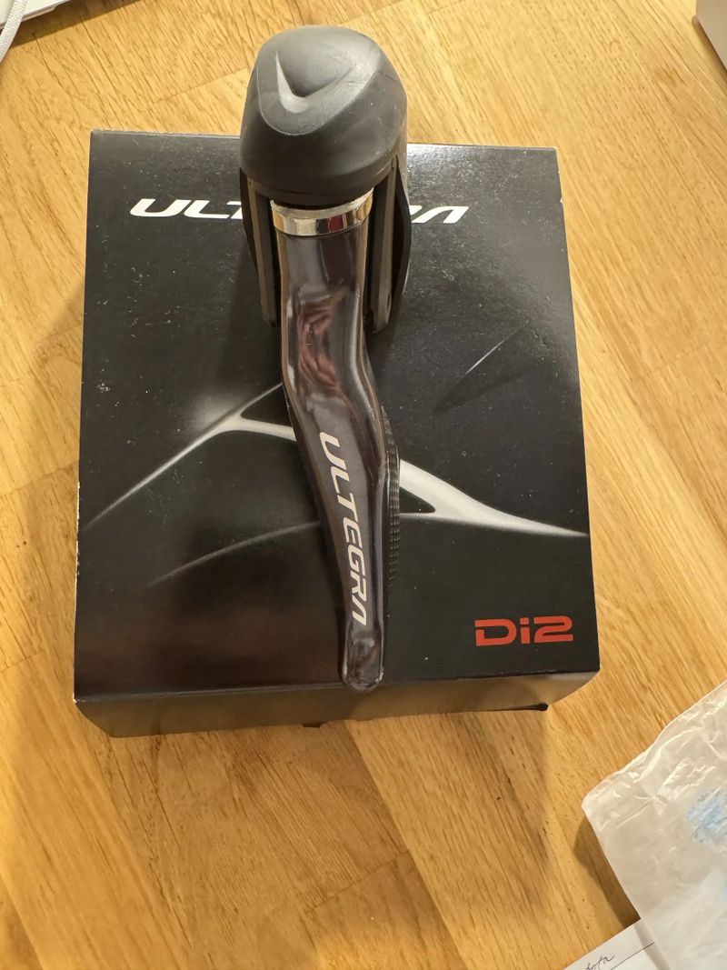 Levá páka Shimano Ultegra DI2 (ST-R8070)