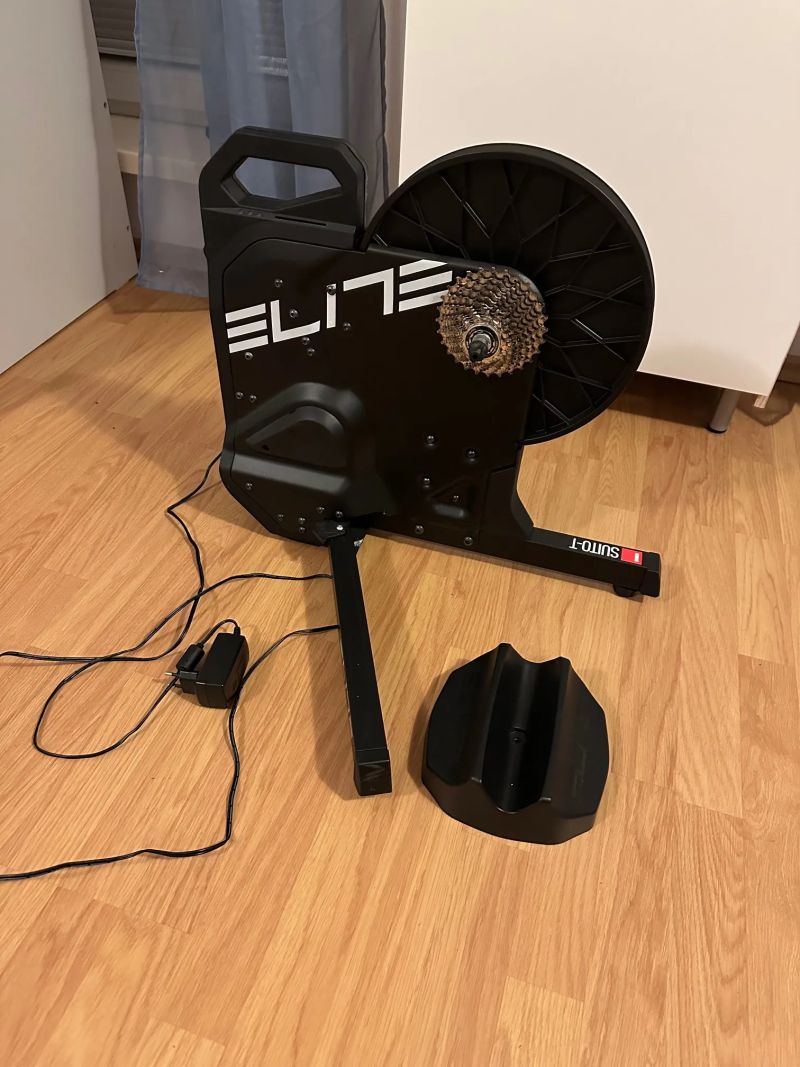 Cyklotrenažér Elite SUITO-T