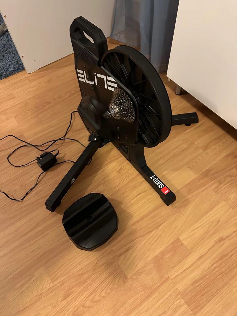 Cyklotrenažér Elite SUITO-T
