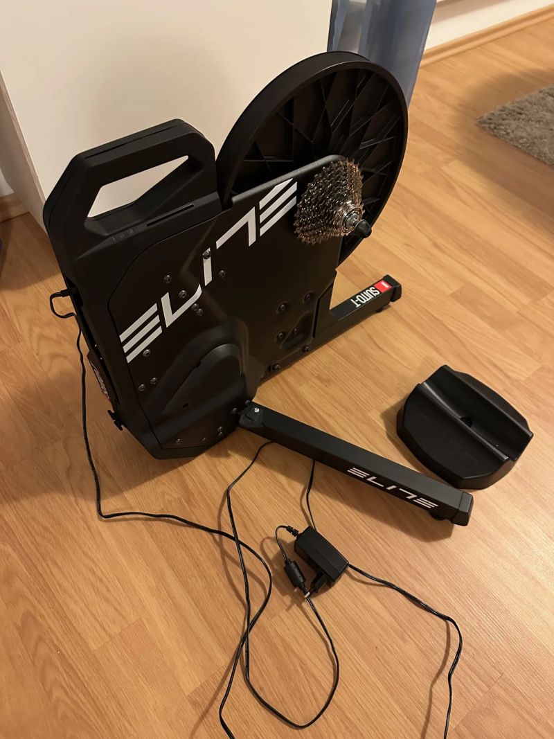 Cyklotrenažér Elite SUITO-T