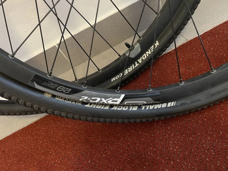 kola 29” Pxc2 s pláštěm Kenda
