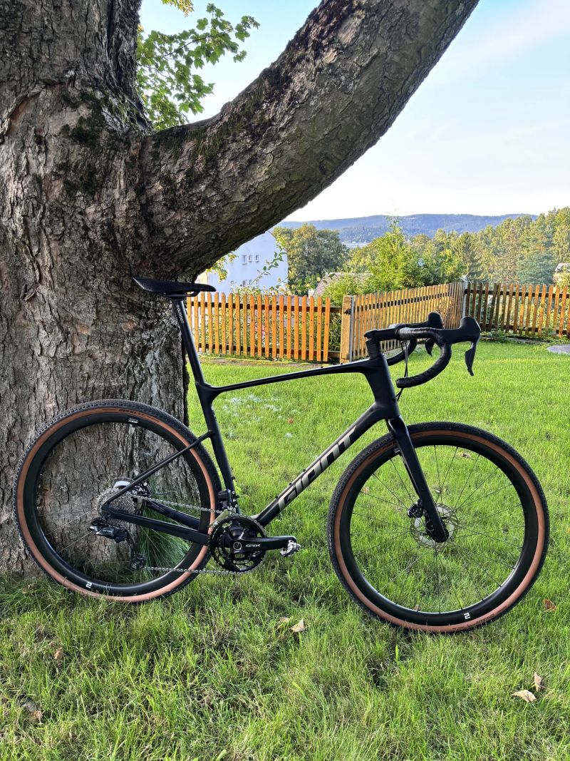 Gravel kolo Giant REVOLT ADVANCED 0 černá, 2024 - vel. XL