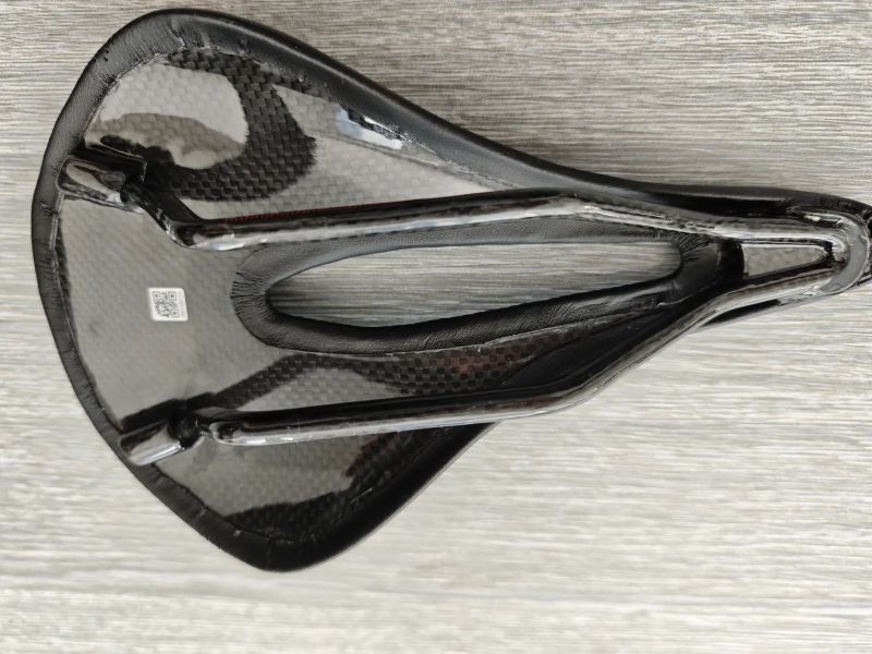Nová sedla Fizik argo a Čína EC90
