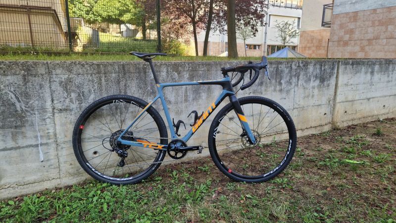 Giant TCX vel. M