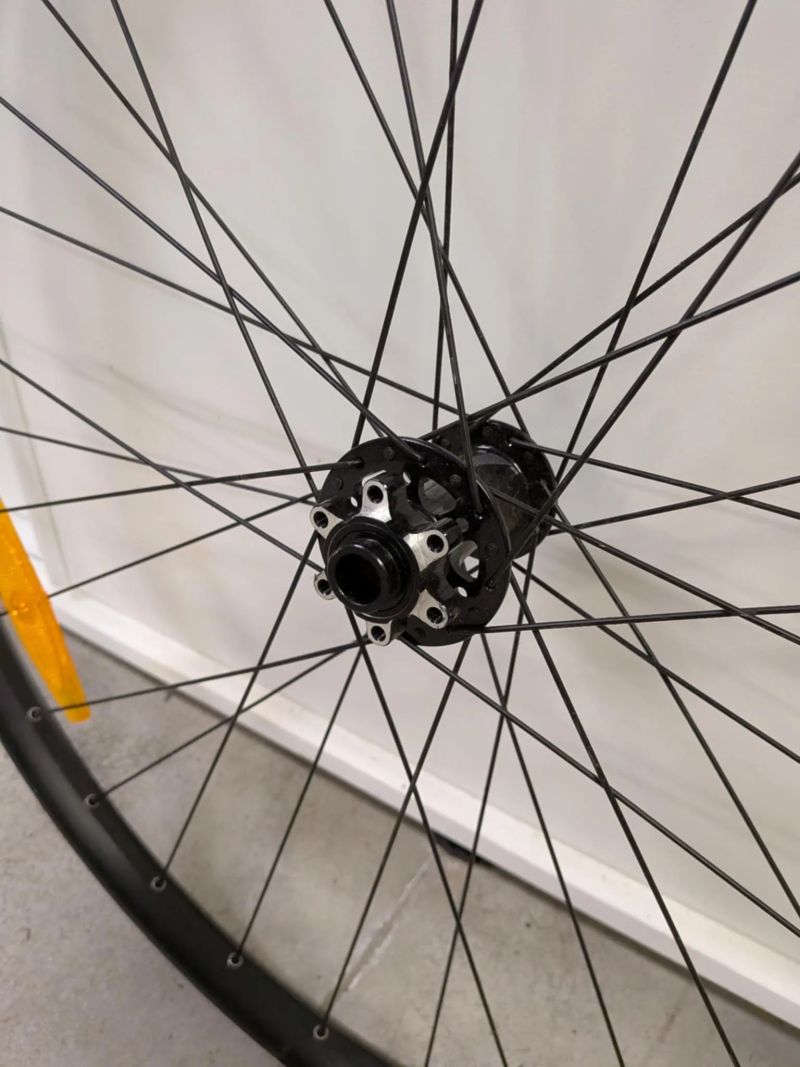 Zapletená kola Specialized 29