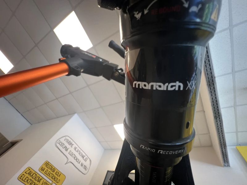 ⭐️⭐️ KTM Scarp Prestige – karbonový rám 29" + kliky SRAM XX1 + tlumič RockShox Monarch XX ⭐️⭐️