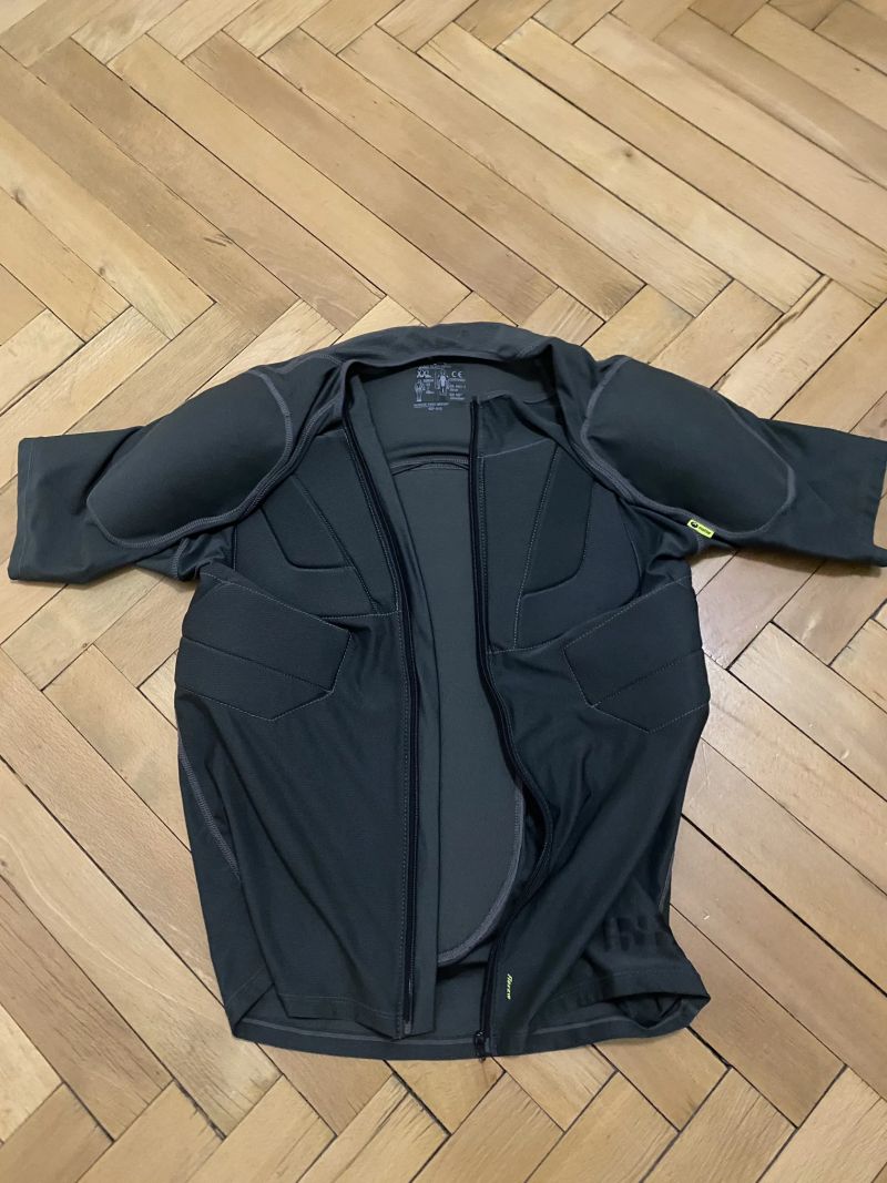 Chráničové triko IXS Carve Upper Body Protective, vel. XXL