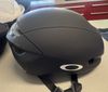 Oakley Aro7 vel M top prilba nova 