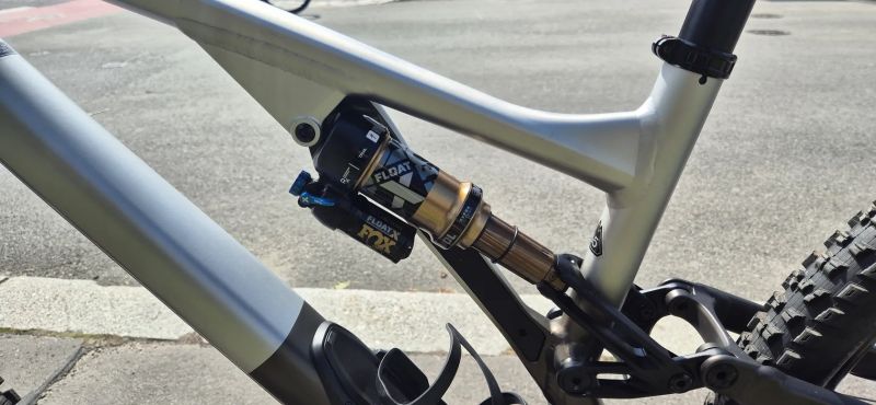 Stumpjumper Evo Elite S5 - minimálně jeté předváděcí kolo