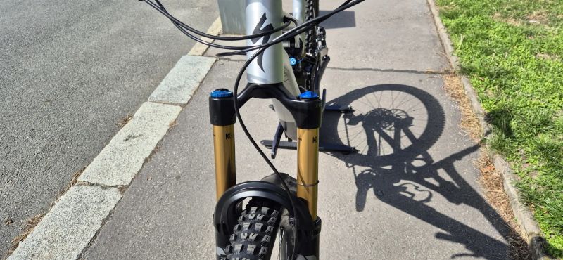 Stumpjumper Evo Elite S5 - minimálně jeté předváděcí kolo