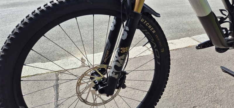 Stumpjumper Evo Elite S5 - minimálně jeté předváděcí kolo