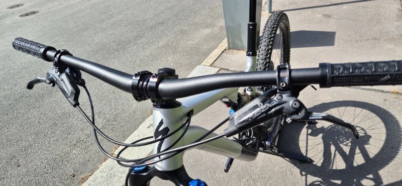 Stumpjumper Evo Elite S5 - minimálně jeté předváděcí kolo