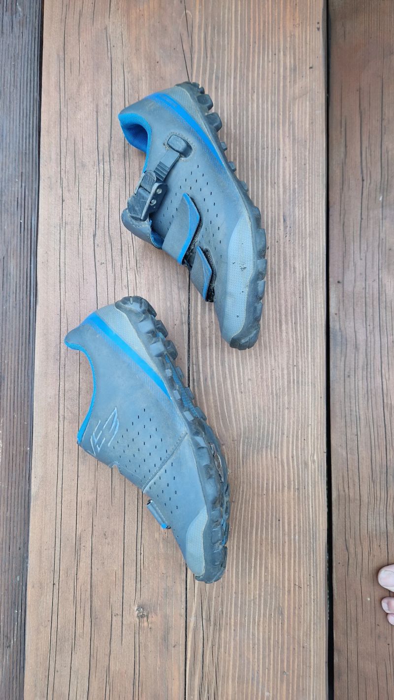 Prodám tretry SHIMANO ME3 vel 38 EU (23,8cm)