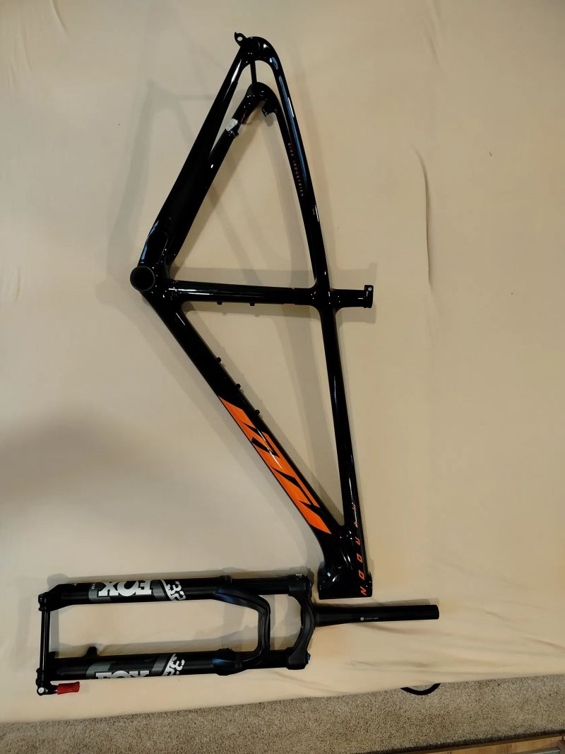 Ramová sada KTM + vidlice Fox