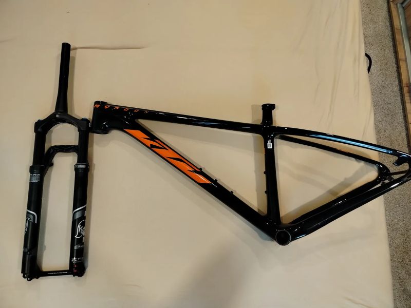 Ramová sada KTM + vidlice Fox