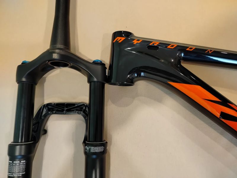 Ramová sada KTM + vidlice Fox