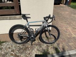 Canyon ultimate cf sl 9.0 s karbonovými koly equator 