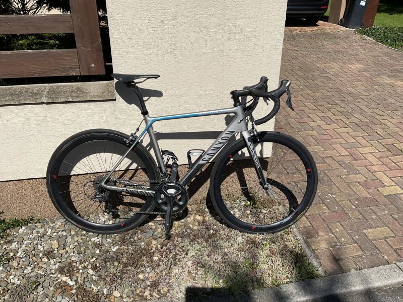 Canyon ultimate cf sl 9.0 s karbonovými koly equator 
