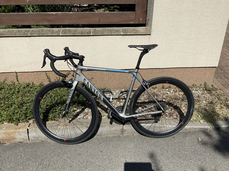 Canyon ultimate cf sl 9.0 s karbonovými koly equator 