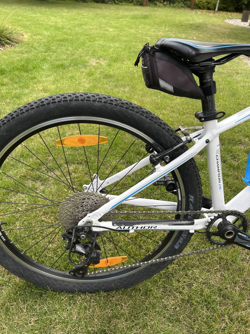 Author Champion 26”