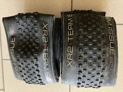 2x Bontrager XR2 Team issue 29x2.35