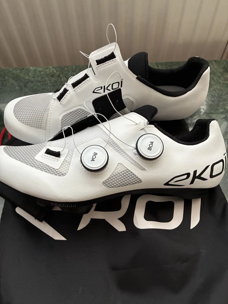  Silniční tretry EKOI Perf R4 LIGHT CARBON INSERT Bílé 