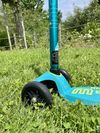 Koloběžka Micro Maxi Deluxe blue - VELMI DOBRÝ STAV