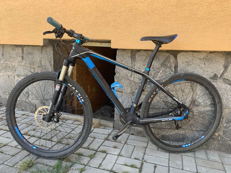 Karbonové kolo DEMA 27,5” vel. M