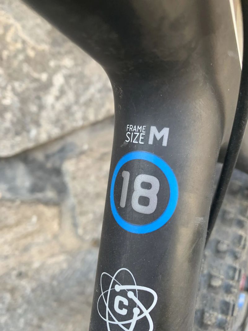 Karbonové kolo DEMA 27,5” vel. M