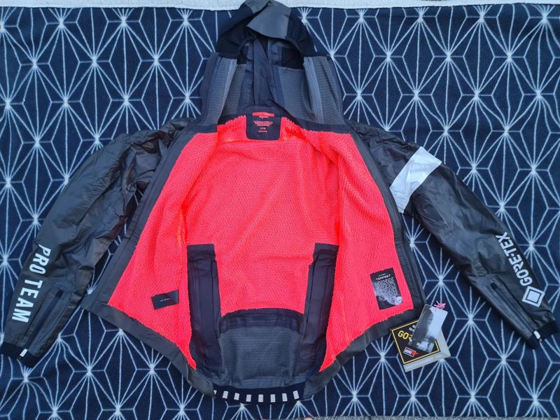 Rapha Gore-Tex Insulated Polartec cyklistická nepromokavá bunda