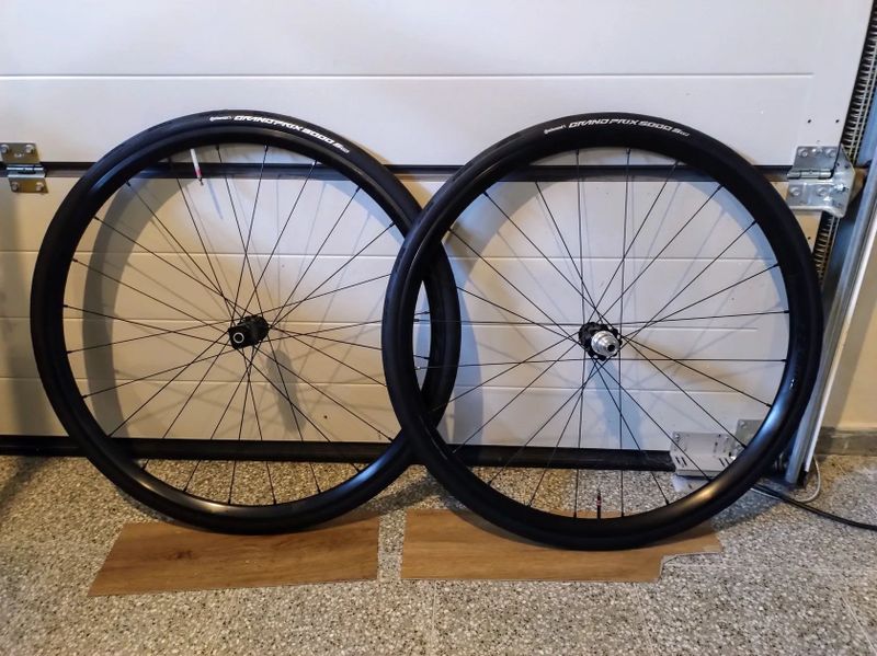 Silniční/Gravel kola Fulcrum Rapid Red 500