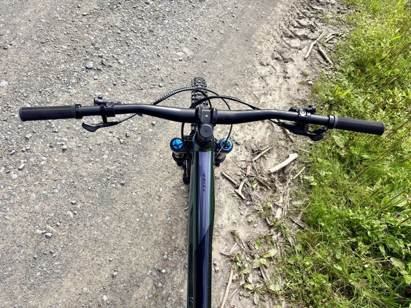 Prodám zánovní top enduro kolo Giant Reign 1 kupované 8/2024