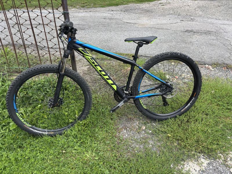 Prodám horské kolo scott aspect 760 27.5. Při rychlém jednání sleva